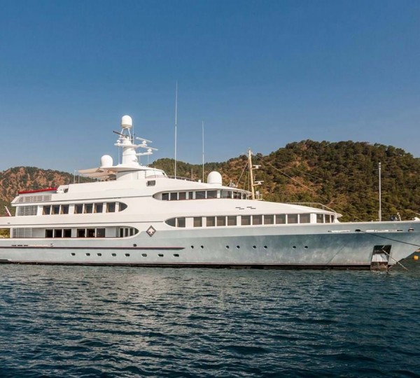 Feadship Superyacht VERTIGO On Sea Trial — Yacht Charter & Superyacht News